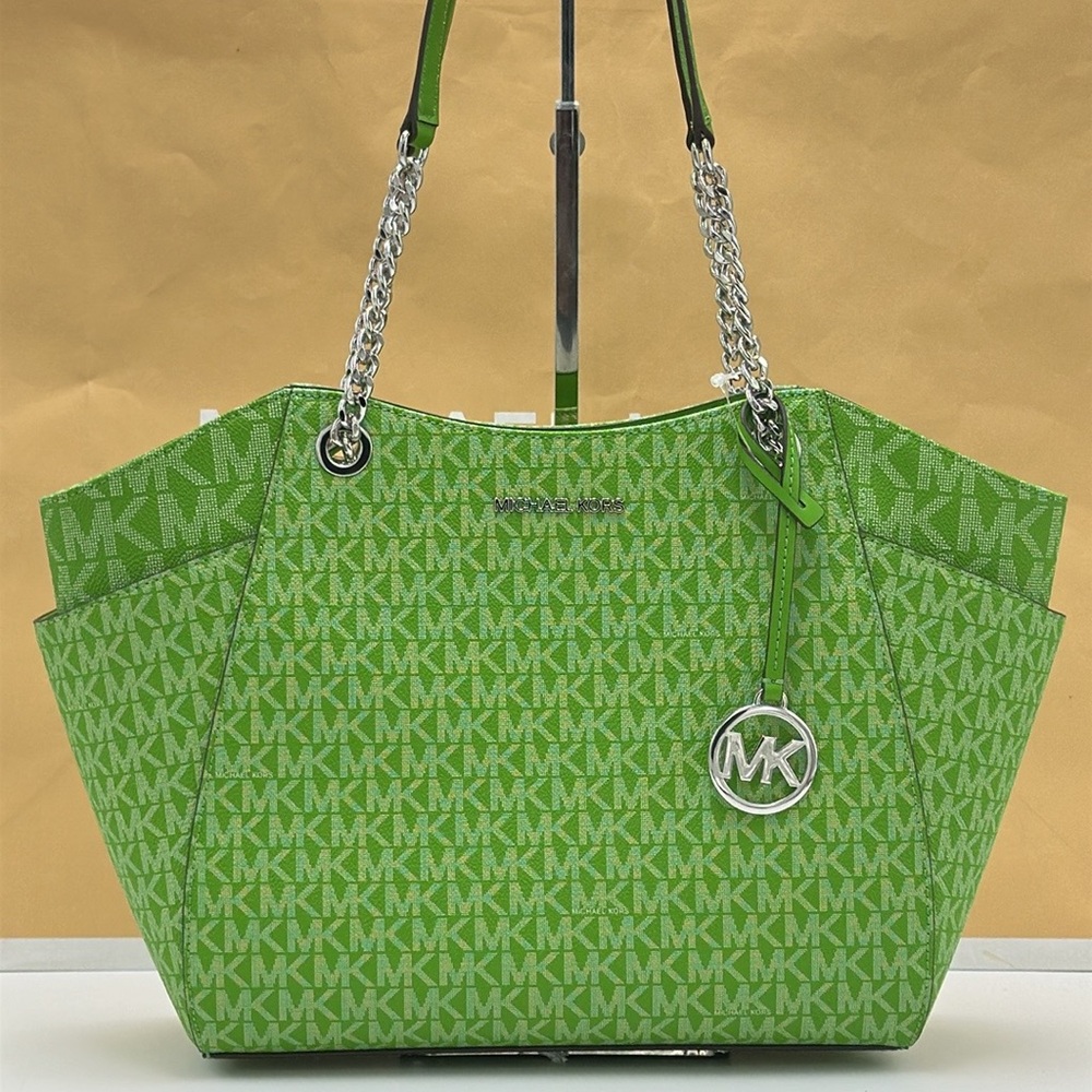 Michael Kors Jet Set Large Signature Logo Chain Shoulder Tote Bag
Jungle Green - Picture 7 of 16